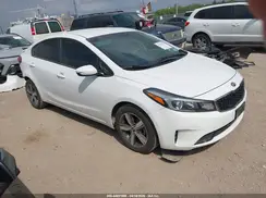 3KPFL4A70JE261285 2018 KIA FORTE