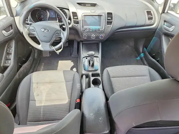 3KPFL4A70JE262419 2018 KIA FORTE - Image 8