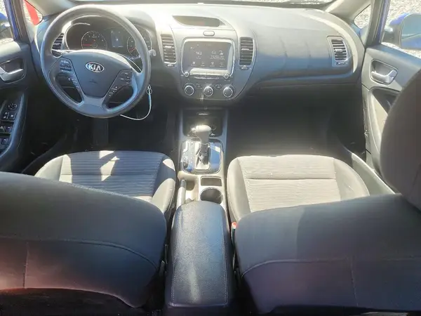 3KPFL4A70JE262615 2018 KIA FORTE - Image 8