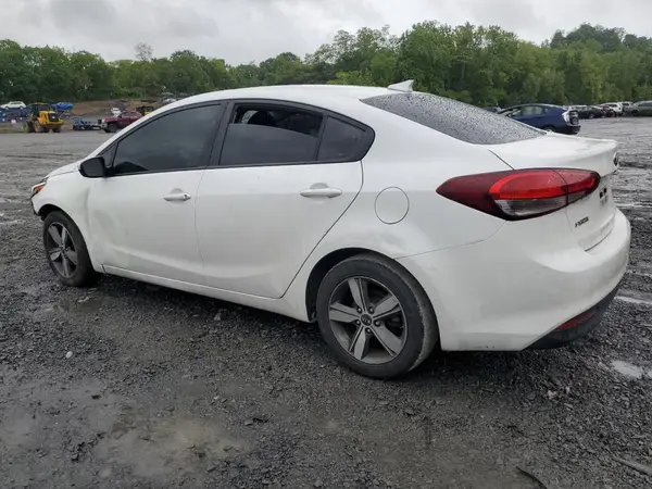 3KPFL4A70JE264235 2018 KIA FORTE - Image 2