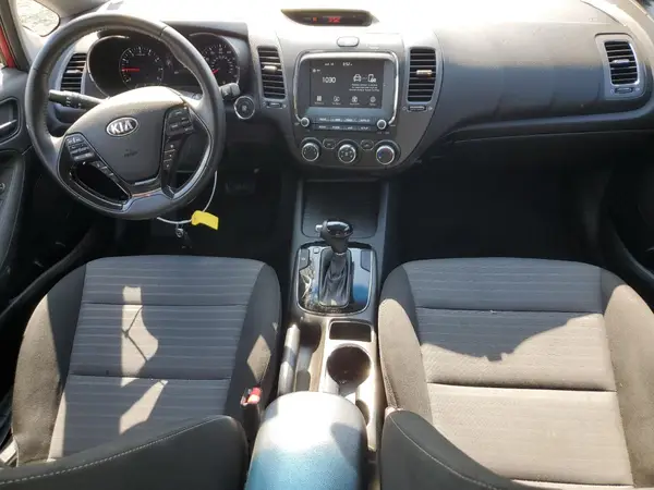 3KPFL4A70JE273145 2018 KIA FORTE - Image 8