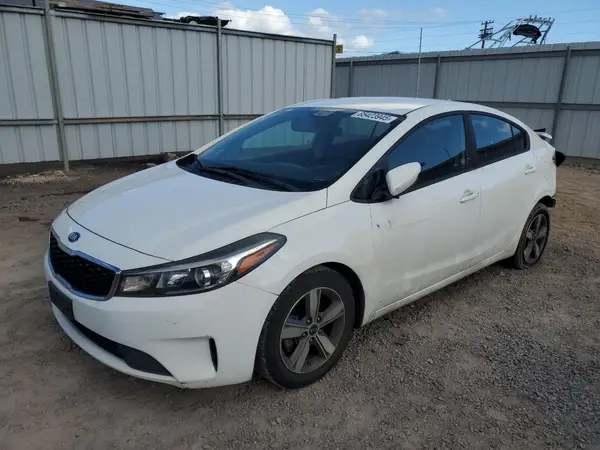 3KPFL4A70JE279043 2018 KIA FORTE - Image 1