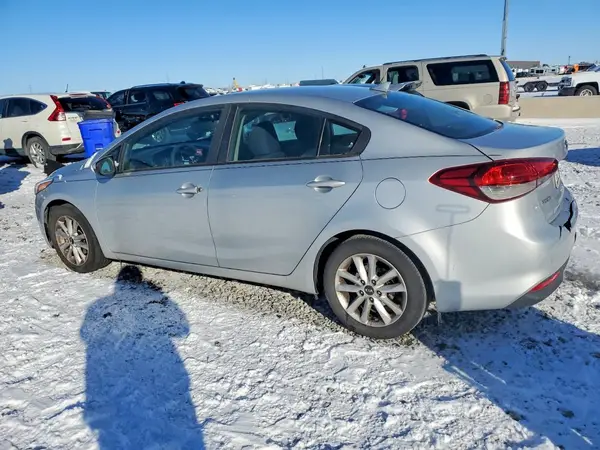 3KPFL4A71HE009023 2017 KIA FORTE - Image 2