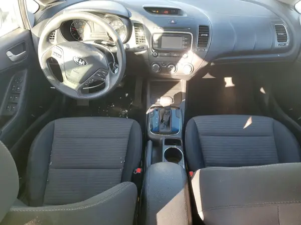 3KPFL4A71HE009023 2017 KIA FORTE - Image 8