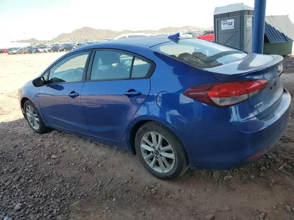 3KPFL4A71HE009751 2017 KIA FORTE - Image 2