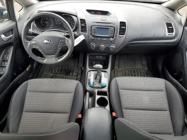 3KPFL4A71HE012682 2017 KIA FORTE - Image 8