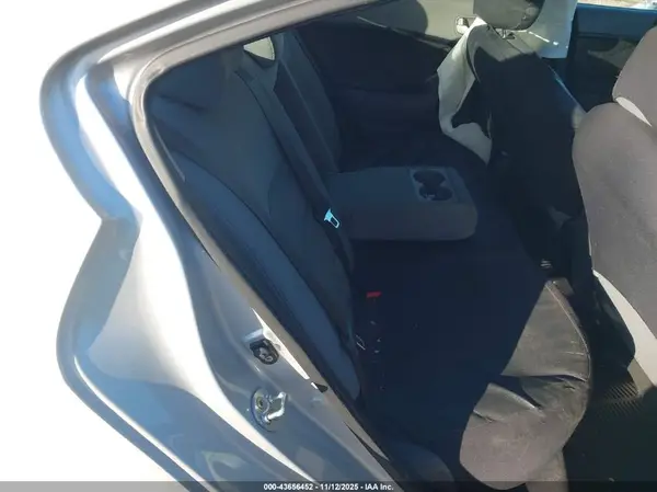 3KPFL4A71HE015761 2017 KIA FORTE - Image 8