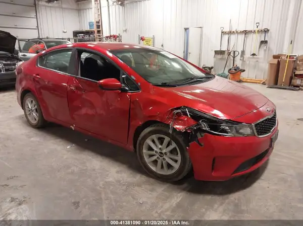 3KPFL4A71HE017137 2017 KIA FORTE - Image 1