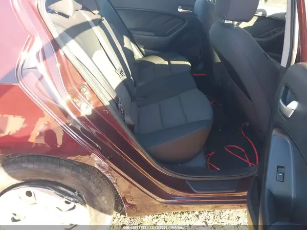 3KPFL4A71HE017509 2017 KIA FORTE - Image 8