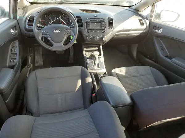 3KPFL4A71HE017784 2017 KIA FORTE - Image 8