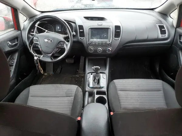 3KPFL4A71HE019647 2017 KIA FORTE - Image 8