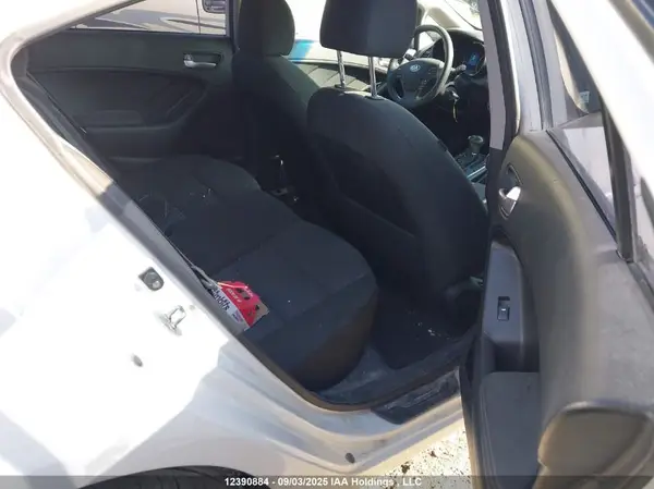 3KPFL4A71HE019969 2017 KIA FORTE - Image 8