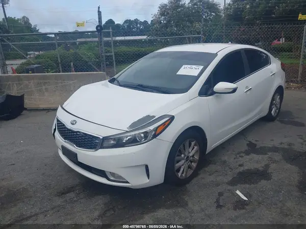 3KPFL4A71HE023133 2017 KIA FORTE - Image 2