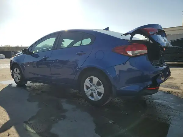 3KPFL4A71HE023875 2017 KIA FORTE - Image 2