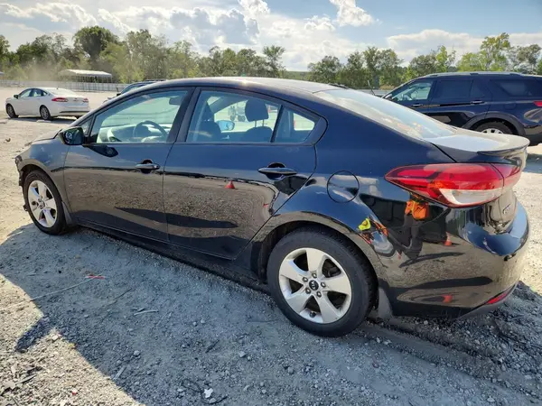 3KPFL4A71HE032916 2017 KIA FORTE - Image 2