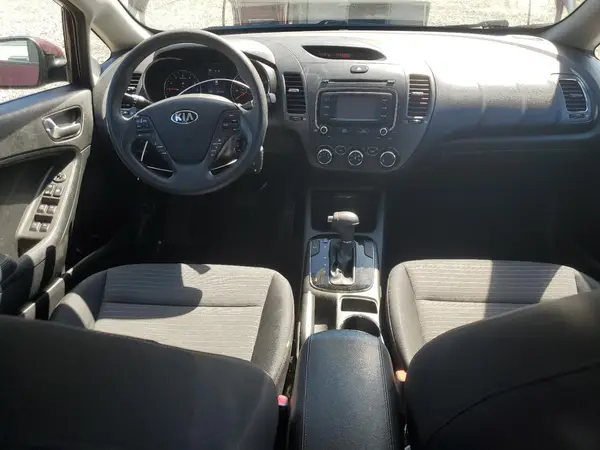 3KPFL4A71HE035069 2017 KIA FORTE - Image 8