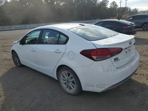 3KPFL4A71HE035170 2017 KIA FORTE - Image 2