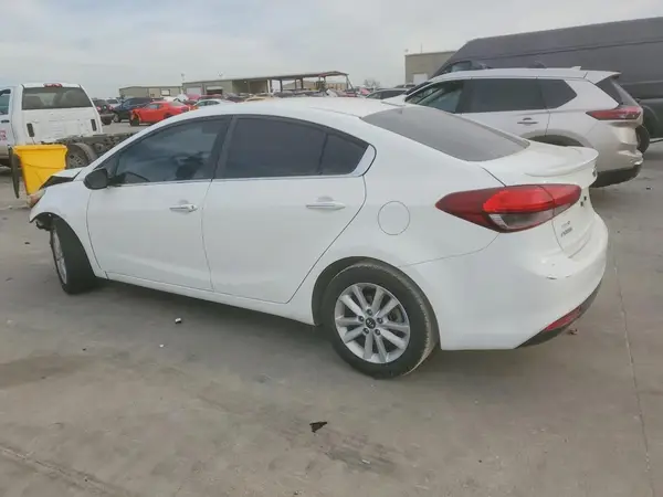 3KPFL4A71HE037145 2017 KIA FORTE - Image 2