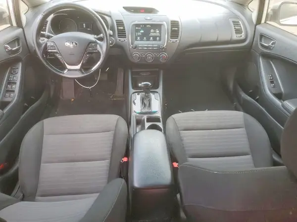 3KPFL4A71HE037145 2017 KIA FORTE - Image 8