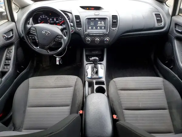 3KPFL4A71HE041471 2017 KIA FORTE - Image 8