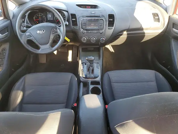3KPFL4A71HE055175 2017 KIA FORTE - Image 8