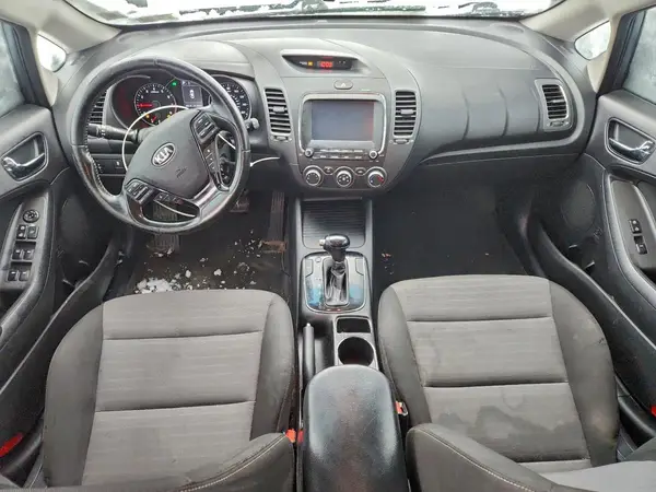 3KPFL4A71HE055354 2017 KIA FORTE - Image 8