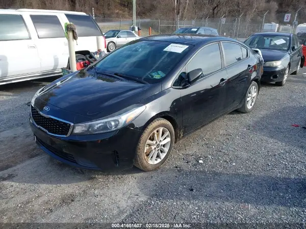 3KPFL4A71HE055743 2017 KIA FORTE - Image 2
