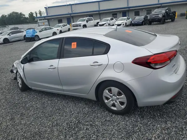 3KPFL4A71HE058710 2017 KIA FORTE - Image 2