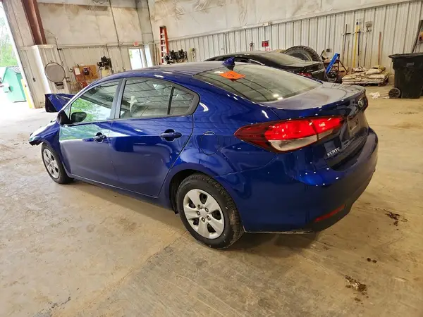 3KPFL4A71HE064667 2017 KIA FORTE - Image 2