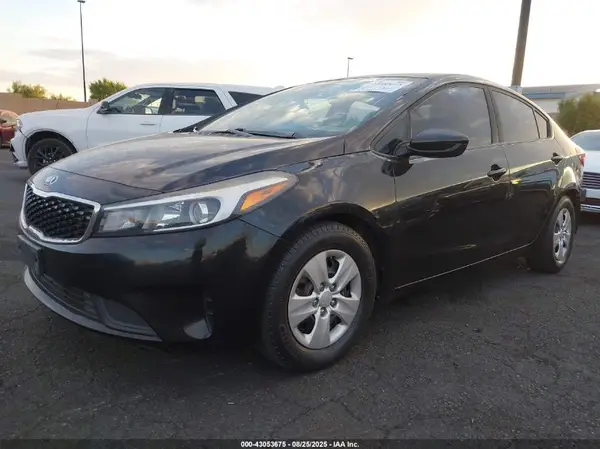 3KPFL4A71HE064698 2017 KIA FORTE - Image 2