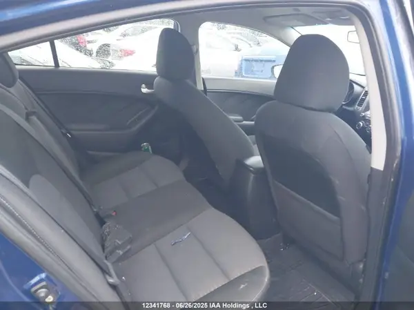 3KPFL4A71HE069805 2017 KIA FORTE - Image 8