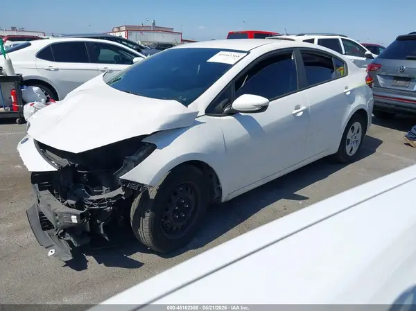 3KPFL4A71HE077211 2017 KIA FORTE - Image 2