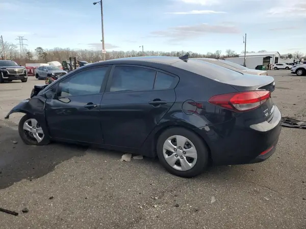 3KPFL4A71HE081615 2017 KIA FORTE - Image 2