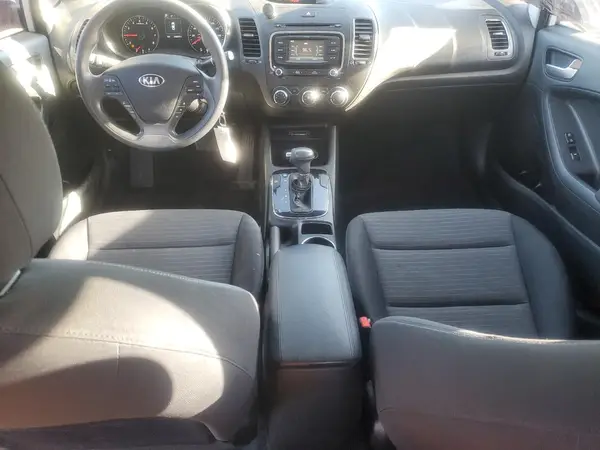 3KPFL4A71HE089309 2017 KIA FORTE - Image 8
