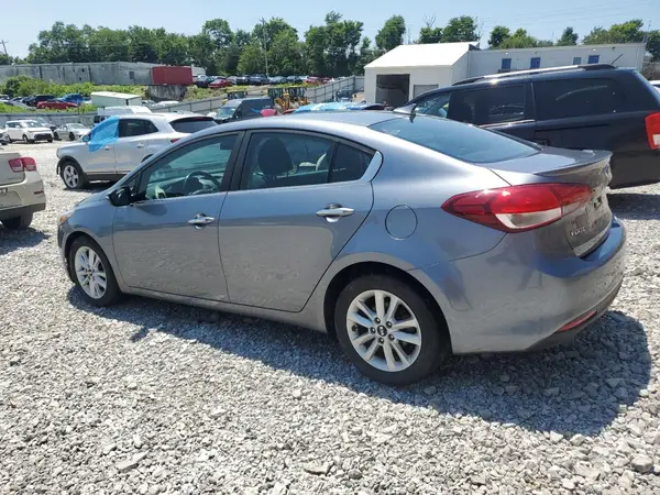 3KPFL4A71HE090539 2017 KIA FORTE - Image 2