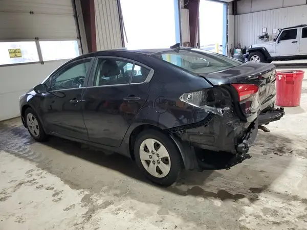 3KPFL4A71HE098396 2017 KIA FORTE - Image 2