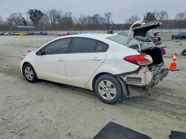 3KPFL4A71HE099838 2017 KIA FORTE - Image 2