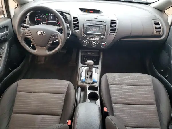 3KPFL4A71HE099838 2017 KIA FORTE - Image 8
