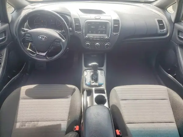 3KPFL4A71HE106156 2017 KIA FORTE - Image 8