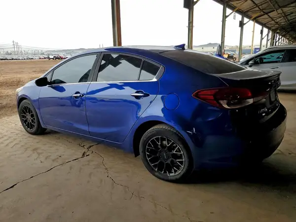 3KPFL4A71HE108912 2017 KIA FORTE - Image 2