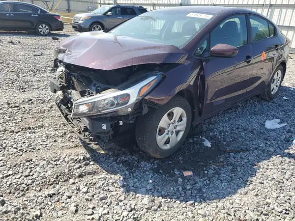 3KPFL4A71HE111017 2017 KIA FORTE - Image 1