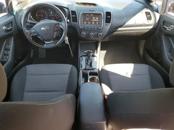 3KPFL4A71HE112796 2017 KIA FORTE - Image 8