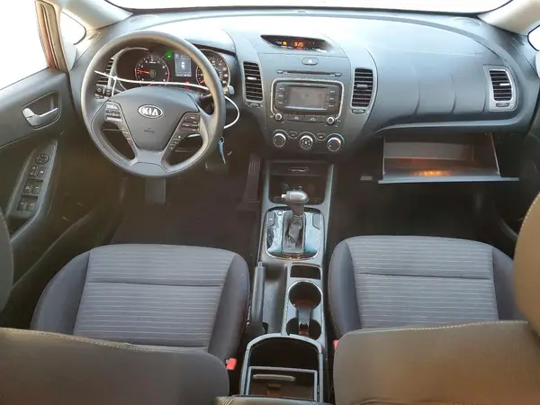 3KPFL4A71HE126147 2017 KIA FORTE - Image 8