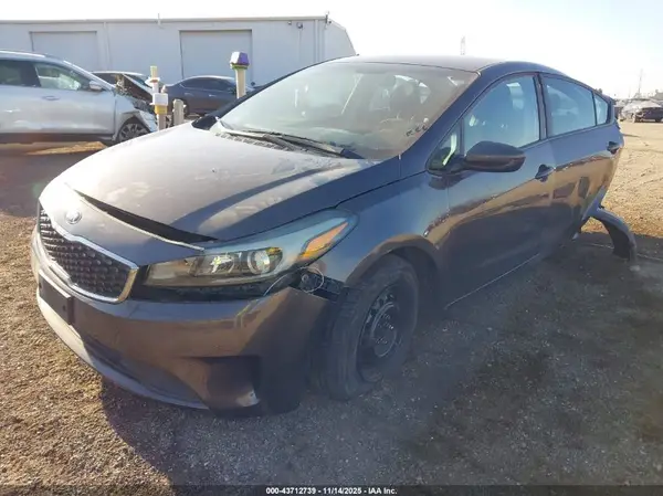 3KPFL4A71HE126195 2017 KIA FORTE - Image 2