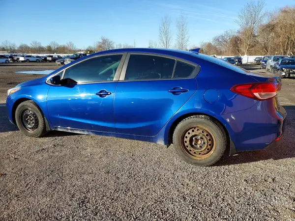 3KPFL4A71HE135267 2017 KIA FORTE - Image 2