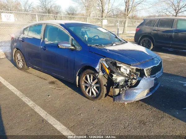 3KPFL4A71HE140744 2017 KIA FORTE - Image 1