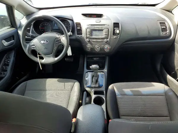 3KPFL4A71HE144292 2017 KIA FORTE - Image 8