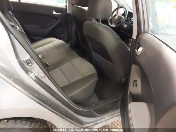 3KPFL4A71HE145328 2017 KIA FORTE - Image 8