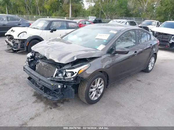 3KPFL4A71HE147063 2017 KIA FORTE - Image 2