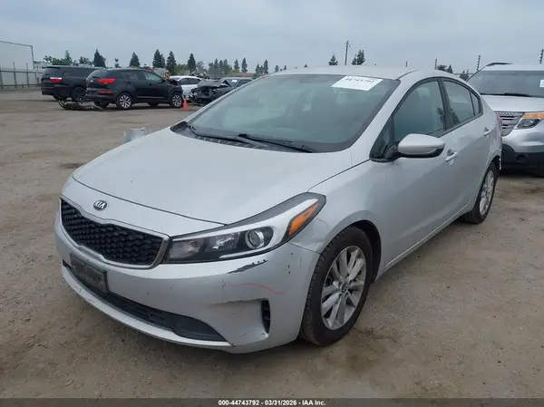 3KPFL4A71HE148343 2017 KIA FORTE - Image 2